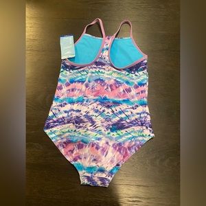 Tie-dye with closed back and one piece